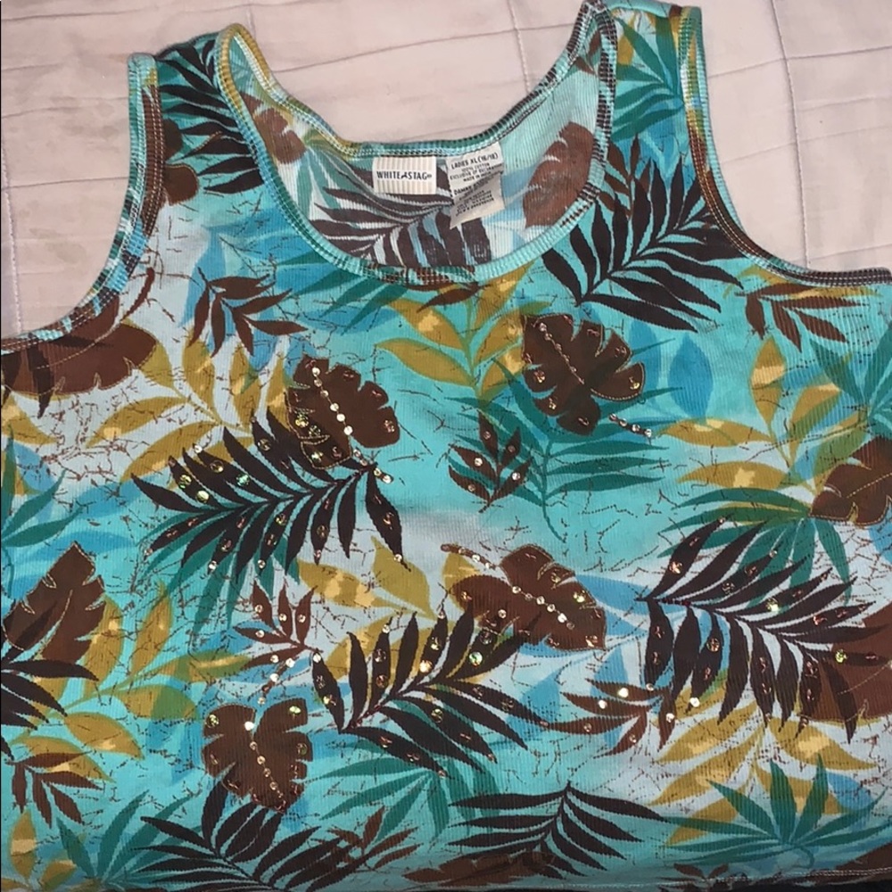 Tank top bundle - Picture 2 of 3